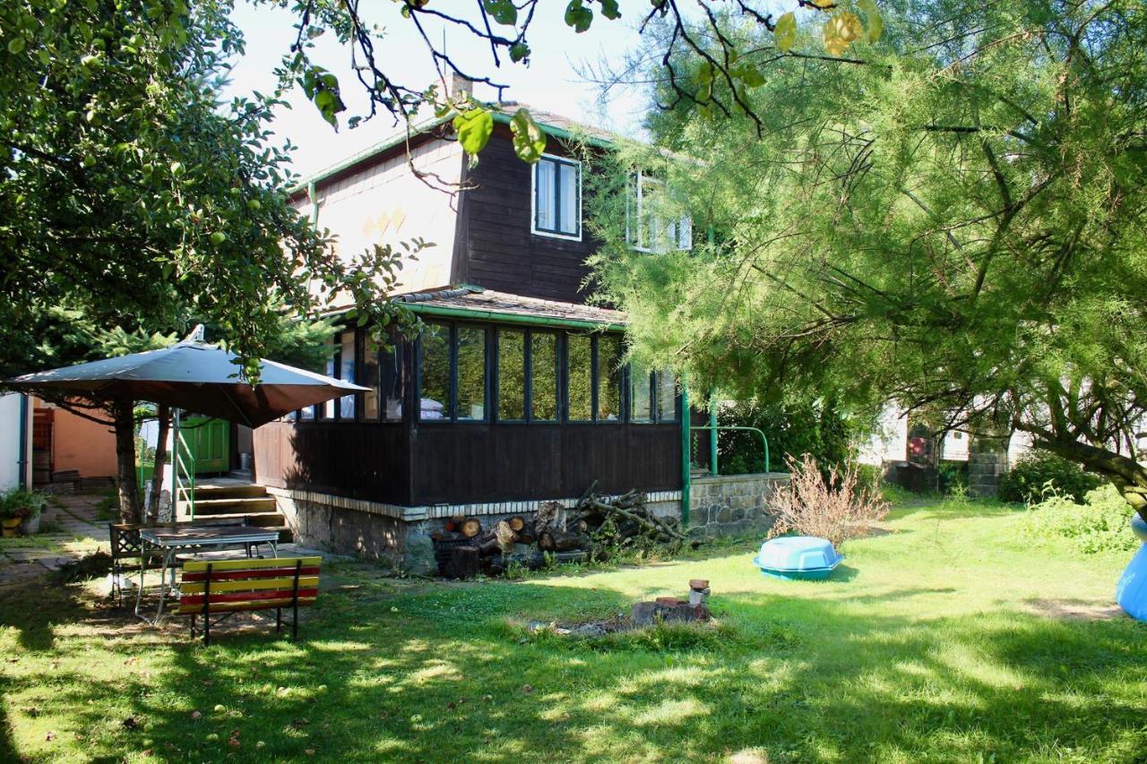 Old Summer House With Renovated Bathroom Prag Dış mekan fotoğraf